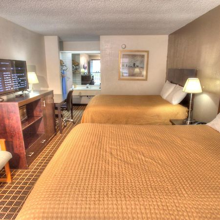 Amerivu Inn & Suites - Helen - Downtown Екстериор снимка