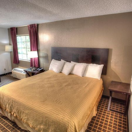 Amerivu Inn & Suites - Helen - Downtown Екстериор снимка