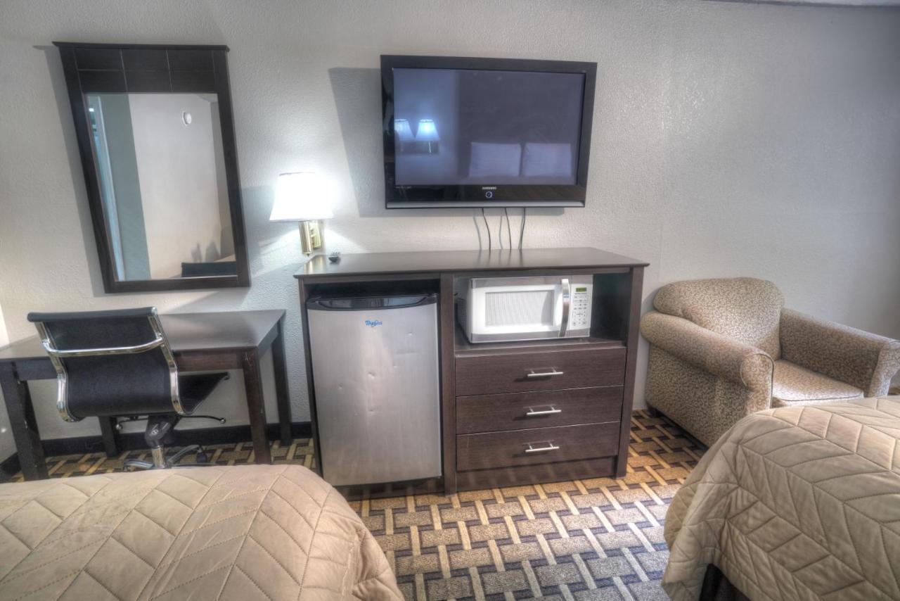 Amerivu Inn & Suites - Helen - Downtown Екстериор снимка