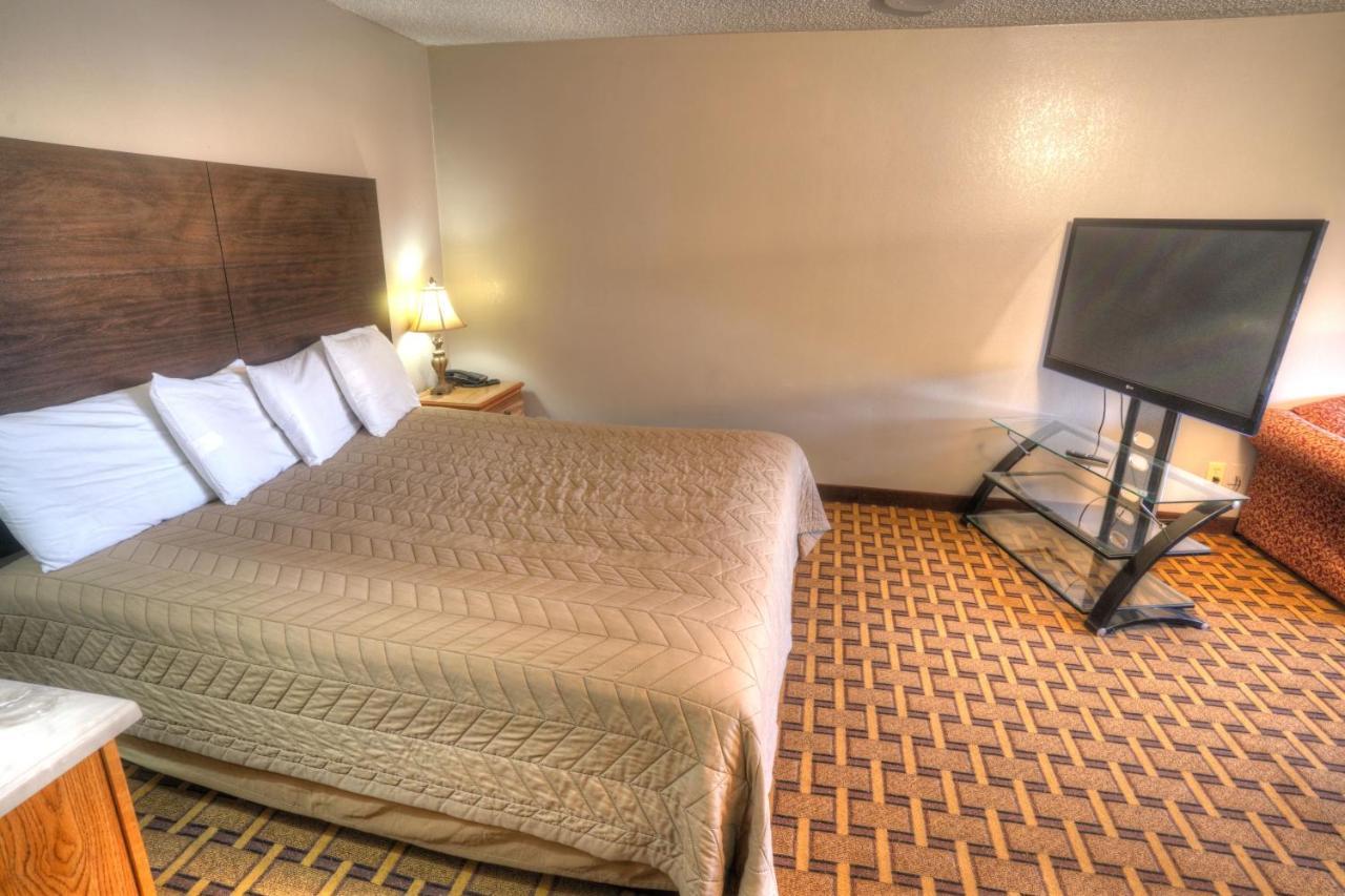 Amerivu Inn & Suites - Helen - Downtown Екстериор снимка