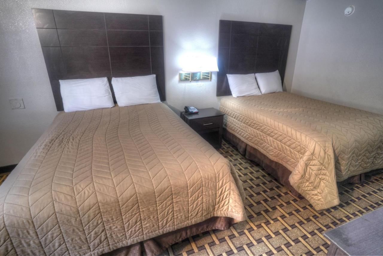 Amerivu Inn & Suites - Helen - Downtown Екстериор снимка
