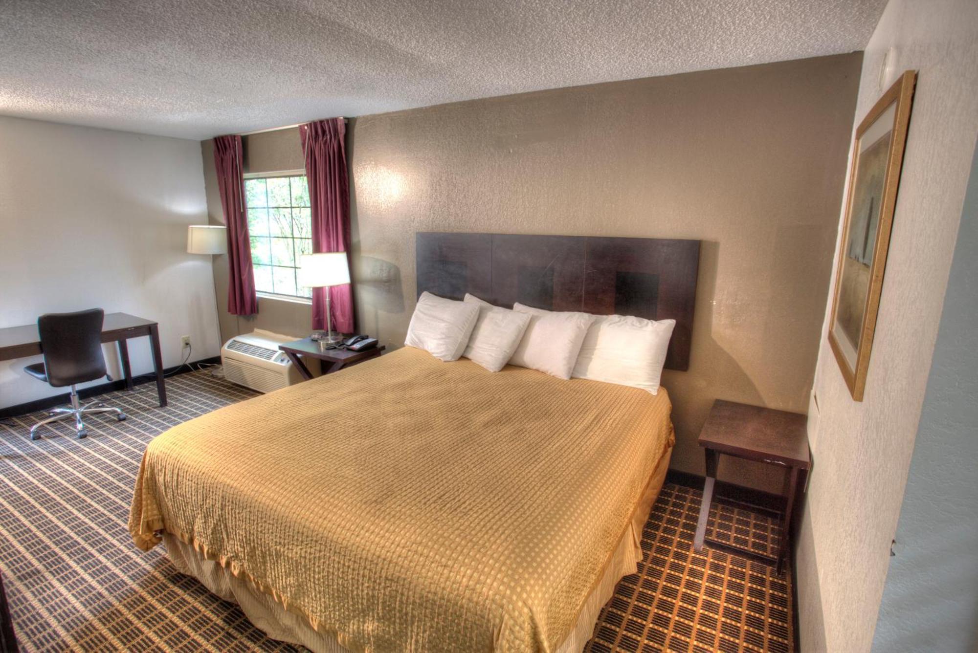 Amerivu Inn & Suites - Helen - Downtown Екстериор снимка