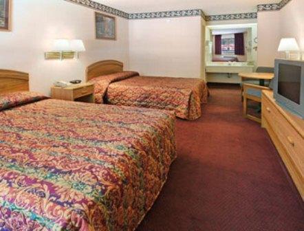 Amerivu Inn & Suites - Helen - Downtown Стая снимка