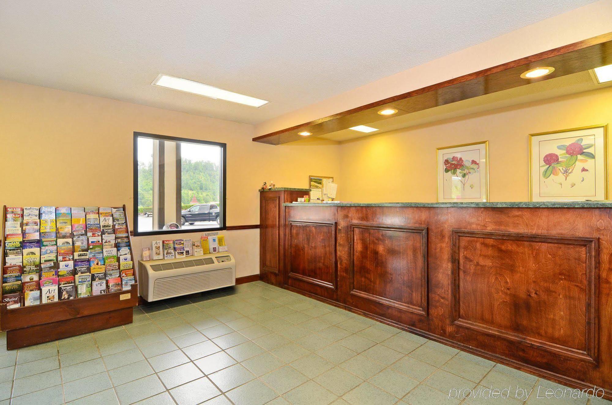 Amerivu Inn & Suites - Helen - Downtown Интериор снимка